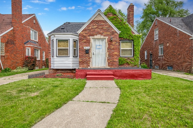property at 11234 Roxbury St