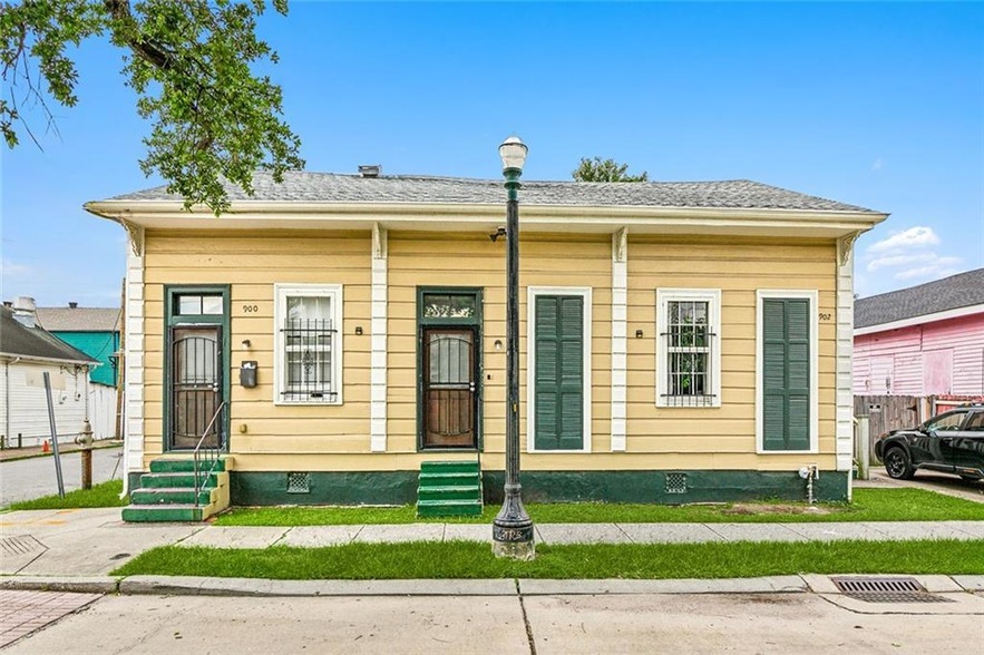 900 Josephine St in New Orleans, LA - Building Photo