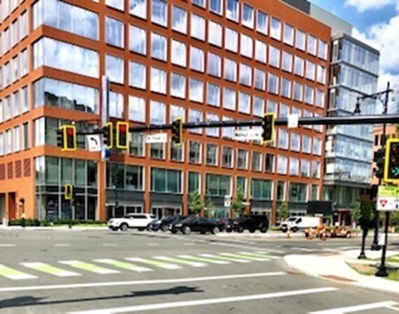 32 Juniper St, Unit 2 in Brookline, MA - Building Photo