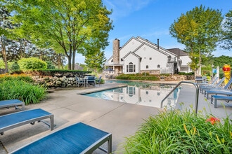 The Graham in Rochester Hills, MI - Foto de edificio - Building Photo