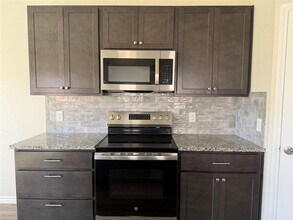 510 Whirlaway Dr in Jarrell, TX - Building Photo - Building Photo