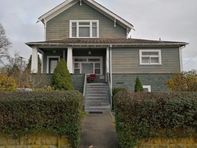 423 Sixth St in New Westminster, BC - Building Photo