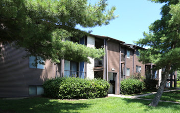 Long Acres Apartments in Cincinnati, OH - Building Photo - Building Photo