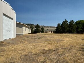 572 U.S. Hwy 395 N in Reno, NV - Building Photo - Building Photo