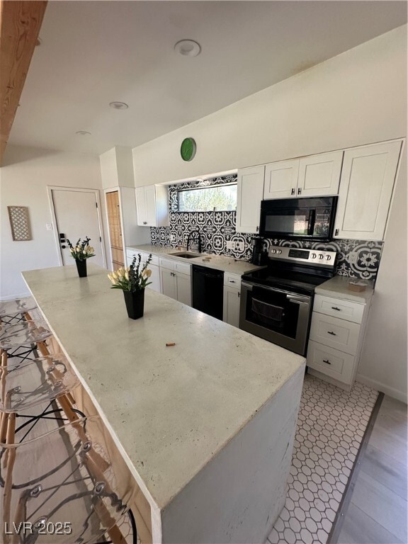 2210 Santa Clara Dr in Las Vegas, NV - Building Photo - Building Photo