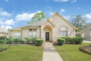 4314 Amber Lake Dr in Houston, TX - Building Photo