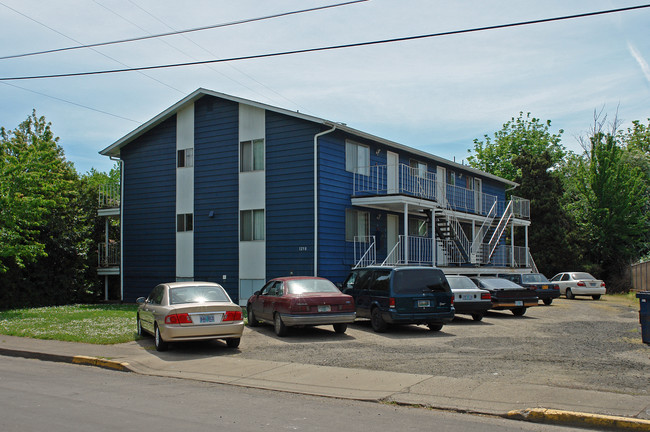 1250 SW E Ave in Corvallis, OR - Building Photo - Building Photo