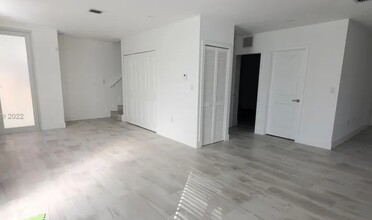 3823 Thomas Ave in Miami, FL - Building Photo - Building Photo