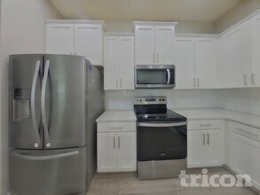 606 Northside Dr S in Jacksonville, FL - Building Photo - Building Photo