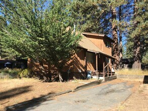 2499 Kubel Ave in South Lake Tahoe, CA - Building Photo - Building Photo