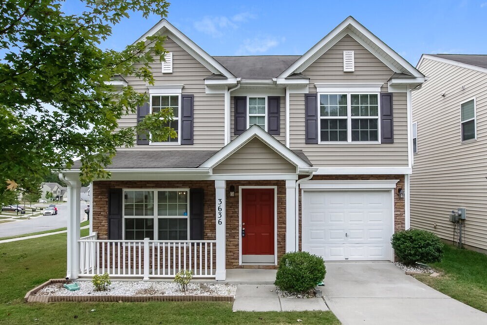 3636 Ernie Dr in Charlotte, NC - Building Photo