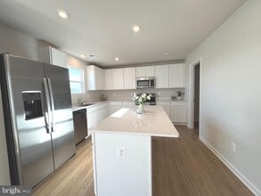 36 Patterson Rd in Charles Town, WV - Building Photo - Building Photo