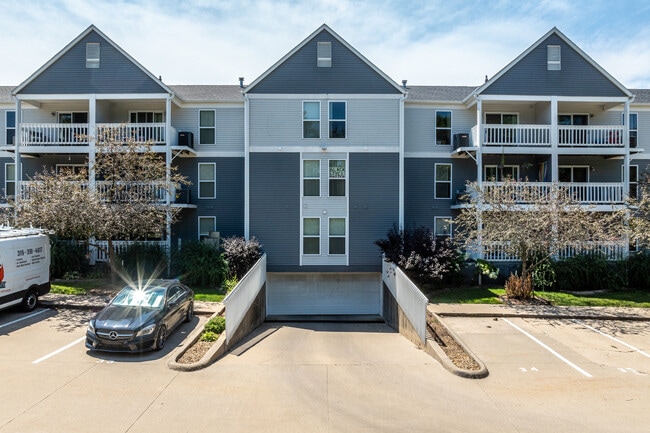 Oakcrest Condominiums