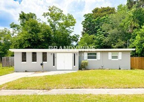 2518 Congaree Dr W in Jacksonville, FL - Building Photo