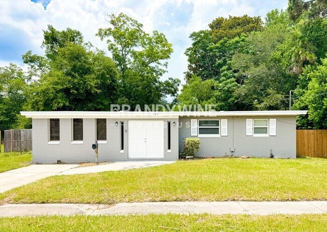 property at 2518 Congaree Dr W