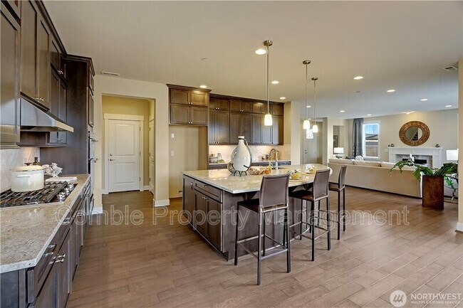 24609 NE 16th Pl in Sammamish, WA - Building Photo - Building Photo