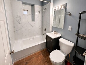 808 N Sacramento Blvd in Chicago, IL - Building Photo - Building Photo