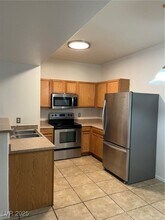 2121 Hussium Hills St in Las Vegas, NV - Building Photo - Building Photo
