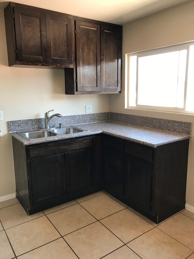 2644 Nevada Ave, Unit B