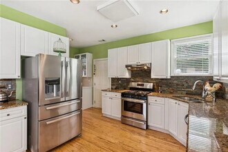 805 Yosemite Dr NW in Suwanee, GA - Building Photo - Building Photo