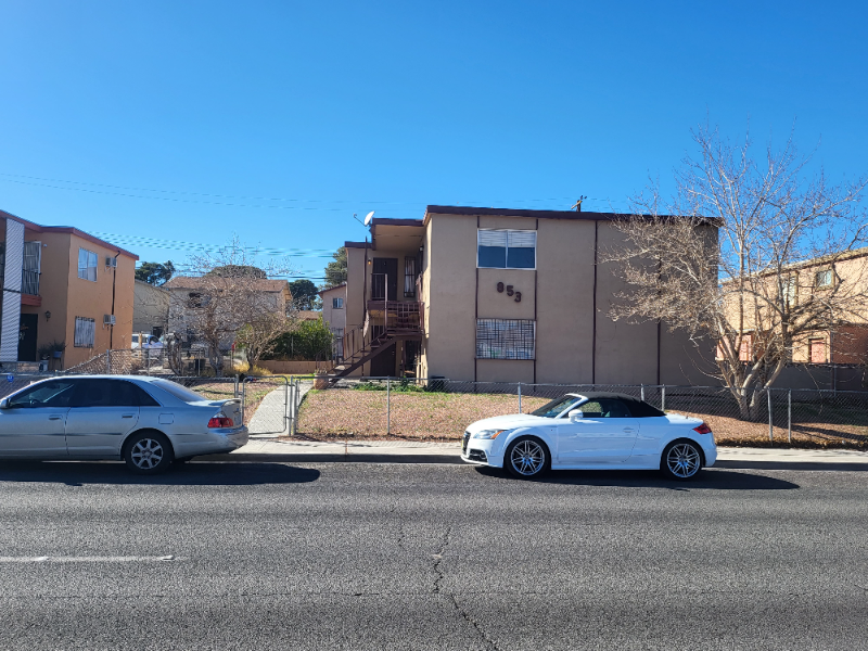 853 N Bruce St in Las Vegas, NV - Foto de edificio