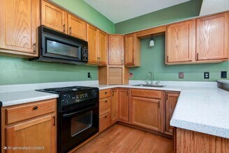 2626 N Wildberry Ct in Springfield, MO - Building Photo - Building Photo