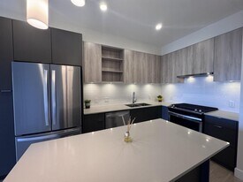 6960 Nicholson Rd in Delta, BC - Building Photo