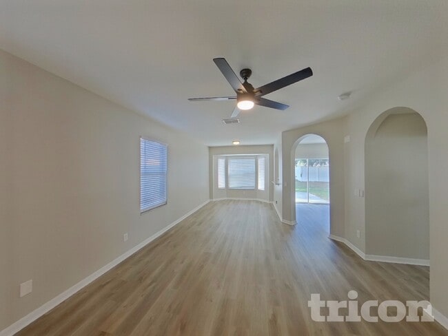 10645 Navigation Dr in Riverview, FL - Building Photo - Building Photo