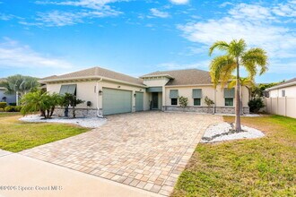 4065 Negal Cir in Melbourne, FL - Building Photo - Building Photo