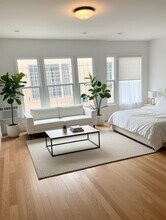 151 S Crescent Dr, Unit 1 in Beverly Hills, CA - Building Photo - Building Photo