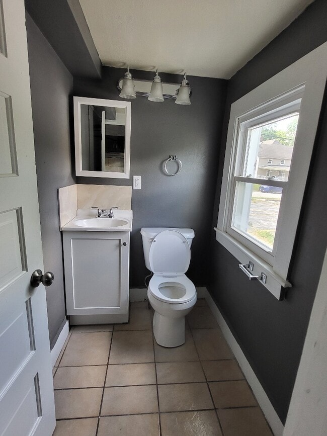 608 W Calhoun St in Macomb, IL - Building Photo - Building Photo