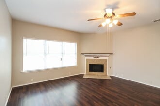 8433 Asheville Ln in Fort Worth, TX - Building Photo - Building Photo