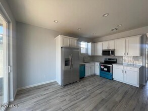 1341 E Pueblo Ave in Phoenix, AZ - Building Photo - Building Photo