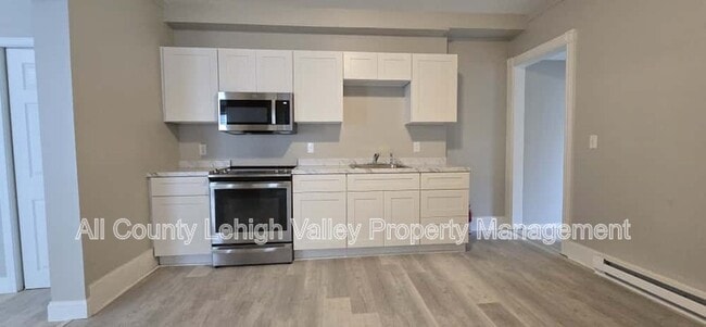 property at 427 W Berwick St