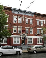 5611 Hudson Ave in West New York, NJ - Building Photo