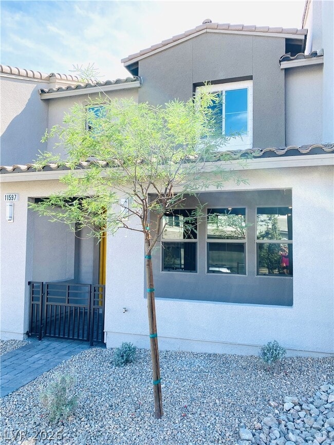 11597 Alpine Cove Ave in Las Vegas, NV - Building Photo - Building Photo