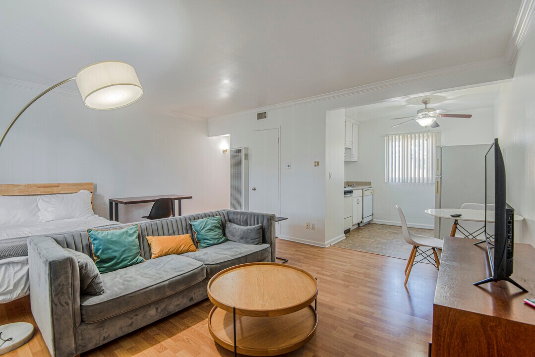 5845 Interceptor St in Los Angeles, CA - Building Photo