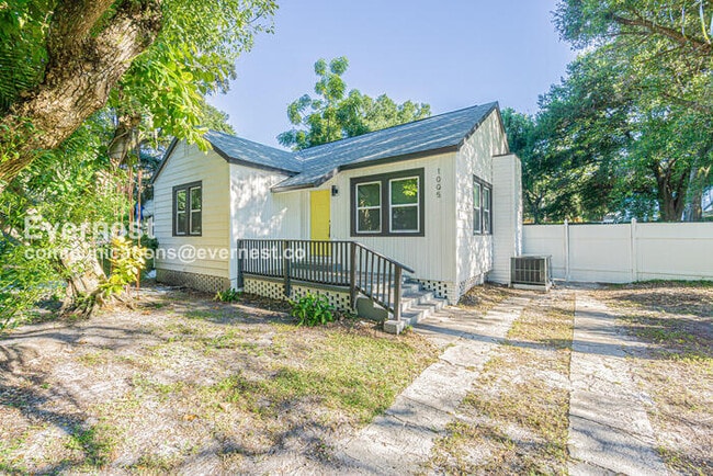 property at 1005 E Patterson St