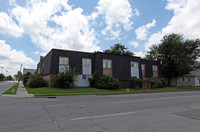 2644 E 6th St in Tulsa, OK - Foto de edificio - Building Photo