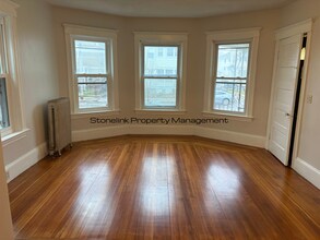 410-412 West Ave in Pawtucket, RI - Building Photo - Building Photo