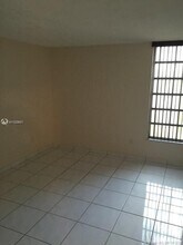 8821 W Flagler St-Unit -201 in Miami, FL - Building Photo - Building Photo