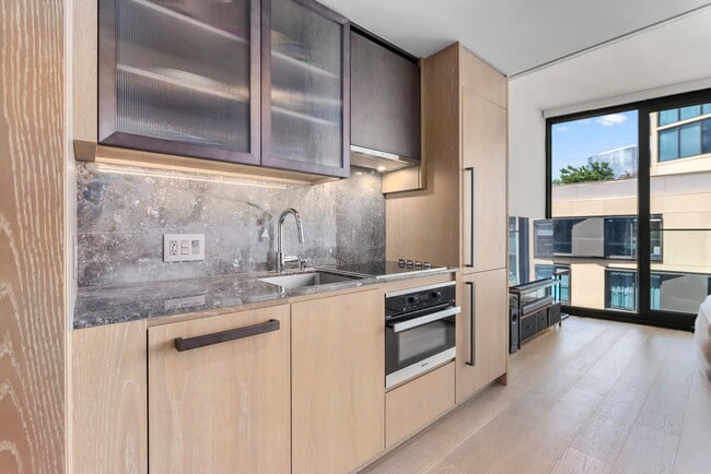 property at 1000 Auahi St