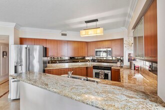 2001 N Ocean Blvd, Unit 1405 in Fort Lauderdale, FL - Building Photo - Building Photo
