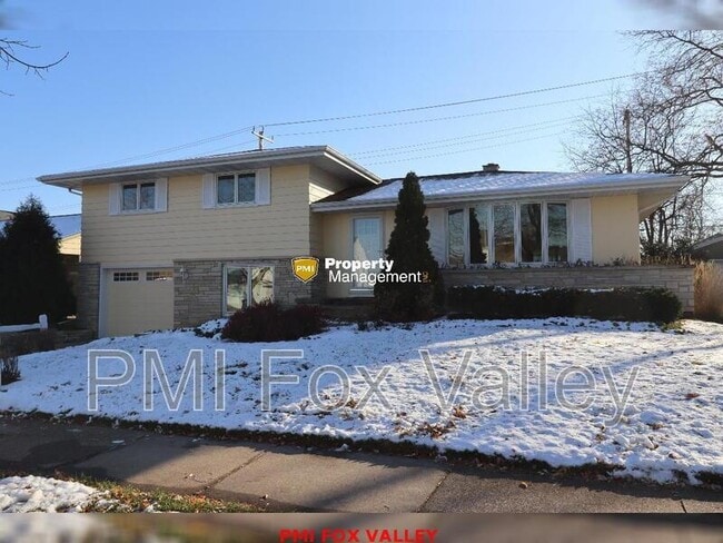 301 E McArthur St in Appleton, WI - Foto de edificio - Building Photo