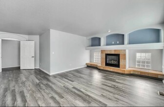 20162 E 43rd Ave in Denver, CO - Building Photo - Building Photo