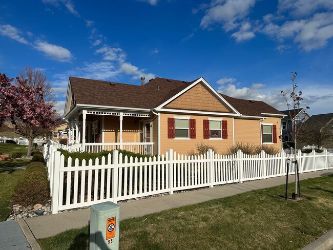 7804 Fedora Ln in Colorado Springs, CO - Building Photo - Building Photo