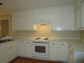 700 Rosehill Ln in Lawrenceville, GA - Building Photo - Building Photo