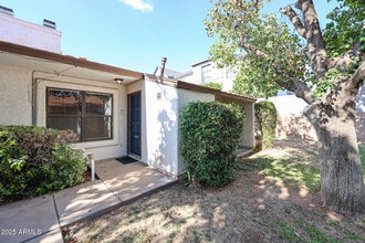3135 N 38th St in Phoenix, AZ - Building Photo - Building Photo