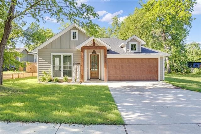 516 W Johnson St in Denison, TX - Building Photo - Building Photo