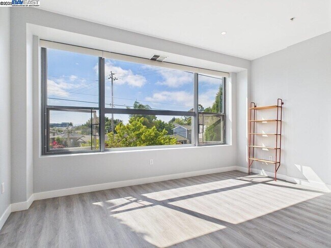 1001 46th St in Emeryville, CA - Foto de edificio - Building Photo